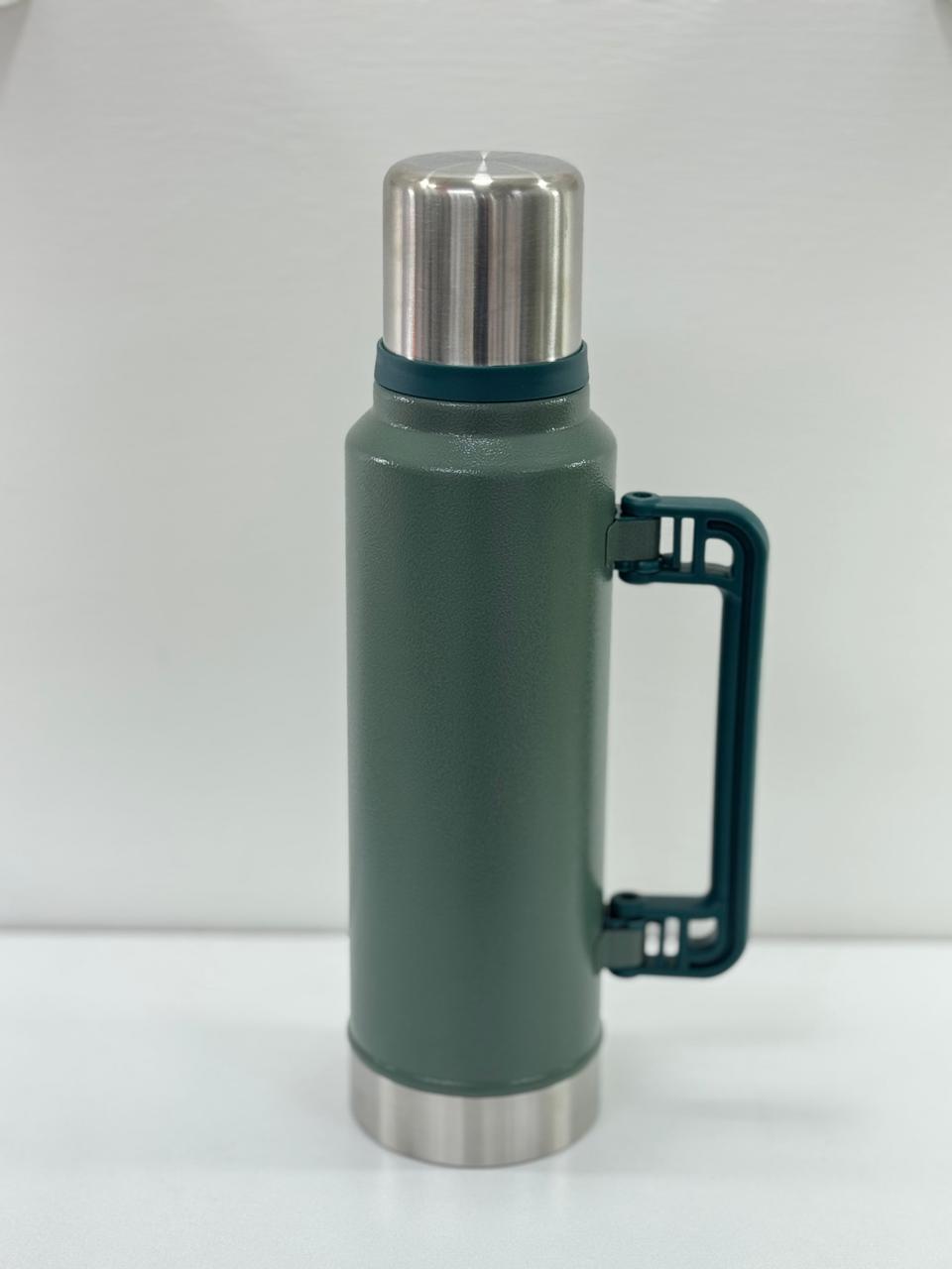 Insulated Bottle with lid