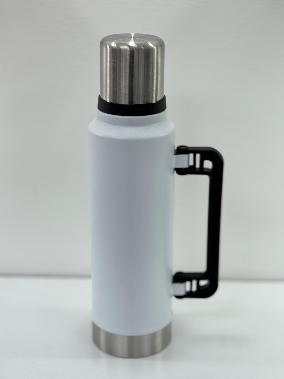 Insulated Bottle with lid