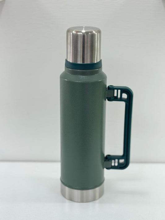 Insulated Bottle with lid